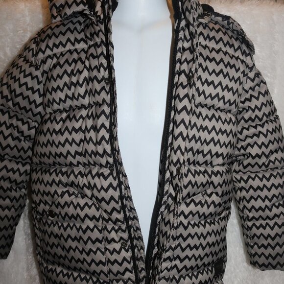 ToTo Heros kids puffer jacket 130 or size medium - Picture 2 of 16